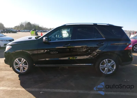 2013 Mercedes-Benz Ml 350 4Matic z USA, uszkodzony, nr VIN 4JGDA5HB5DA250251